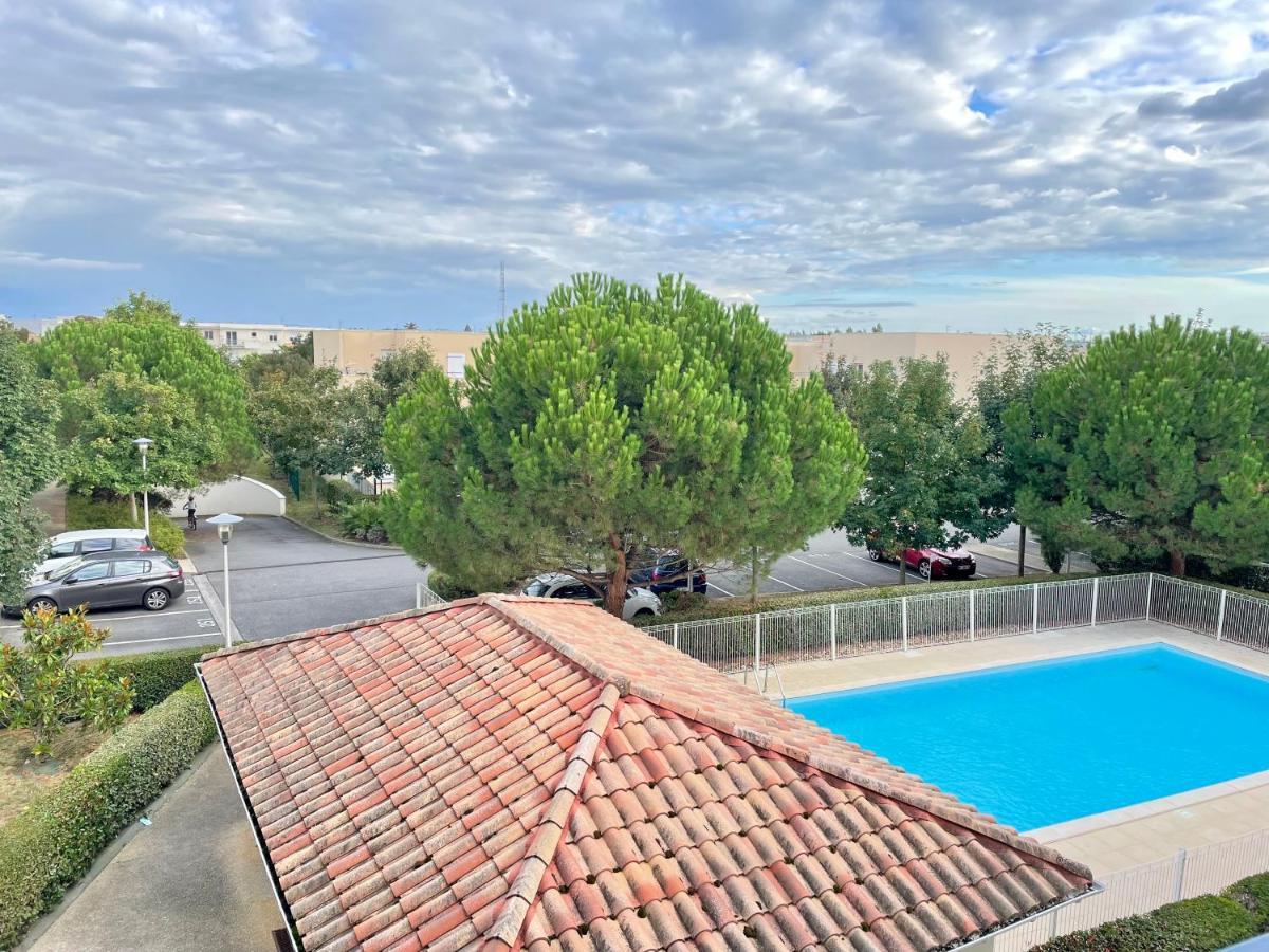 Piscine, Video-Projecteur, Parking Securise Poitiers Zewnętrze zdjęcie